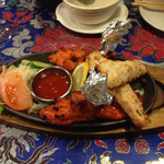 インドアジアダイニング - サイゴンセットのタンドリーチキンとマライカバブ（2人分）