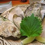 小魚料理 とみ助 - 焼き牡蠣