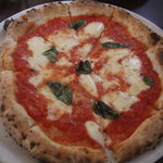 トラットリア エ ピッツェリア アミーチ - 