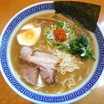 まるとら本店 - らー麺（豚骨魚介）