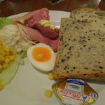 Melange Cafe - パンドミーのモーニングセット