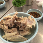 渋谷カオマンガイ - 骨付き鶏スープ