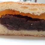 パン工房 夢風車 - 極あんぱん(断面)