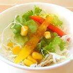 カフェ 茶華 - ランチ昔ながらのオムライス：スープ・サラダ・から揚げ付き