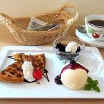 カフェ 茶華 - ランチセット：デザートスペシャル盛合せ　クレープ・珈琲ゼリー・バニラアイス