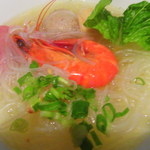 The Place - 米線・鶏スープ・でっかいエビ乗せ
