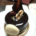 DE-JI - ショコラ　エ　グリオット（￥440くらい）