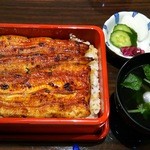 うなぎ 魚政 - 蓋を開けると・・・