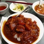 牡丹園 - [ﾗﾝﾁ]牛ばらｶﾚｰとﾐﾆﾜﾝﾀﾝ