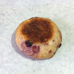 メゾン ムラタ - ブルーベリー クランベリー クリームチーズ ￥180