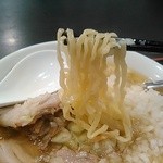 喜多方ラーメン 坂内 - 麺は喜多方の平打ち縮れ麺