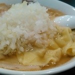 喜多方ラーメン 坂内 - ワンタンサイド