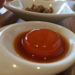 ウフウフガーデン - →にんにく醤油に漬け込んだ卵黄