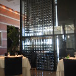 代官山ASO チェレステ - 大きなワインセラーが目を惹きます