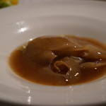 SHIN YEH 101 - フカヒレの姿煮