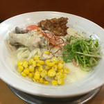 とんこつらーめん ひかり - 2015年12月22日火曜日限定
      クリスマスメニュー
      チキンのフリカッセ風の和え麺