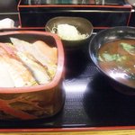 回転寿司喜楽 - ちらしすし定食