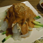 盛園絲瓜小籠湯包 - 蒸し鶏と春雨の胡麻ソース和え