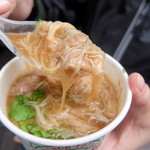 阿宗麺線 - レンゲでいただきます