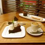 オレンチ カフェ - クラッシックショコラとエスプレッソ