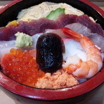 龍寿司 - ランチ海鮮丼アップ