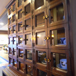 カフェ カナン - 自分の飲むコーヒーのコーヒーカップをここから選べる