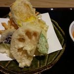 箱根 暁庵  成城店 - 季節野菜の天ぷら