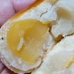 たるみ製菓 - 大きな栗が一個丸まる入ってます。