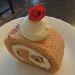 えの木てい - 薔薇の香るスイートロールケーキ