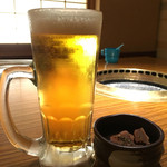 焼肉家和 - お通し 350円・生ビール 580円。