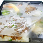 肉の匠 将泰庵 - シートが被せられていて◎