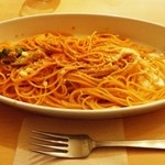 川崎海老バル - 赤海老とスモークサーモンのトマトソース