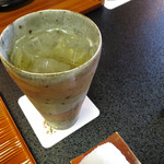 萬治郎 - 洋梅酒を和器でソーダ割り