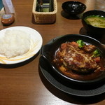 びっくりドンキー - ハンバーグ＆ビーフシチューと和セット