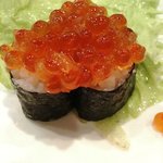 裕寿司 - こぼれいくら　210円