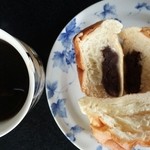 友永パン屋 - あんぱんと味パン、コーヒー付