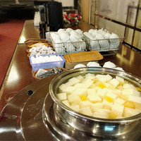 中国料理 盤古殿 新横浜プリンスホテル店 - ドリンクバーに杏仁豆腐もあり、お代わり自由よ