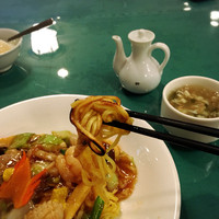 中国料理 盤古殿 新横浜プリンスホテル店 - 麺に焦げ目♪　ココ大事~