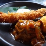 町家かふぇ　かまくら - ＊海老フライは大きさもあり、美味しい。
            ＊ハンバーグは出来合いの様な感じですが柔らかいですね。ソースもいいお味です。
            ＊クリームコロッケはイマイチかしら。