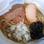 濃麺 海月 - 煮干濃麺HV（白口３種・背黒３種）８００円