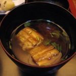 室町 和久傳 - 焼き茄子入り赤出汁のアップ(2015.12)