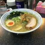 ラーメン 前田家 - ラーメン+煮卵
      ¥700