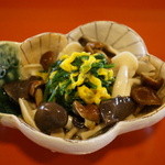 わらび野 - きのことほうれんそう、菊菜のおひたし（2015/11）