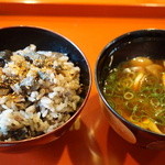 わらび野 - 牛肉とろおじのご飯と赤出汁（2015/10）