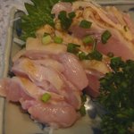 居酒屋 大喜 - 地鶏の刺身５８０円★★☆