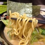 ラーメン神山 - H.28.1.7.夜 麺リフト(かぶりつきチャーシューらーめん(中太麺))