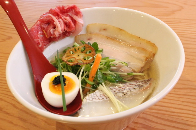 煮干中華 ゆきと花 - 富良野（ラーメン）の写真