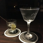 Bar R - マティーニ 1,080円。