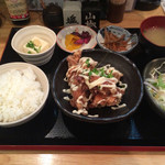 居酒屋 なか吉 - 鶏の唐揚げ御膳 700円