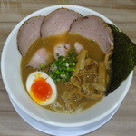 ラー麺 陽はまた昇る - 魚とりとんこつラー麺